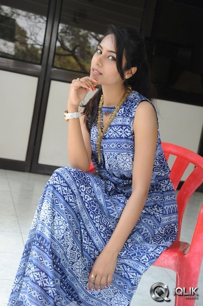 Khenisha-Chandran-at-Jagannatakam-Movie-Audio-Launch